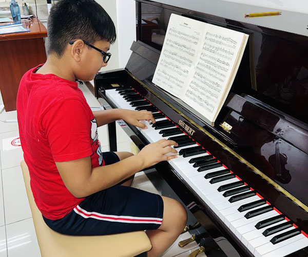 Piano Classes Dubai